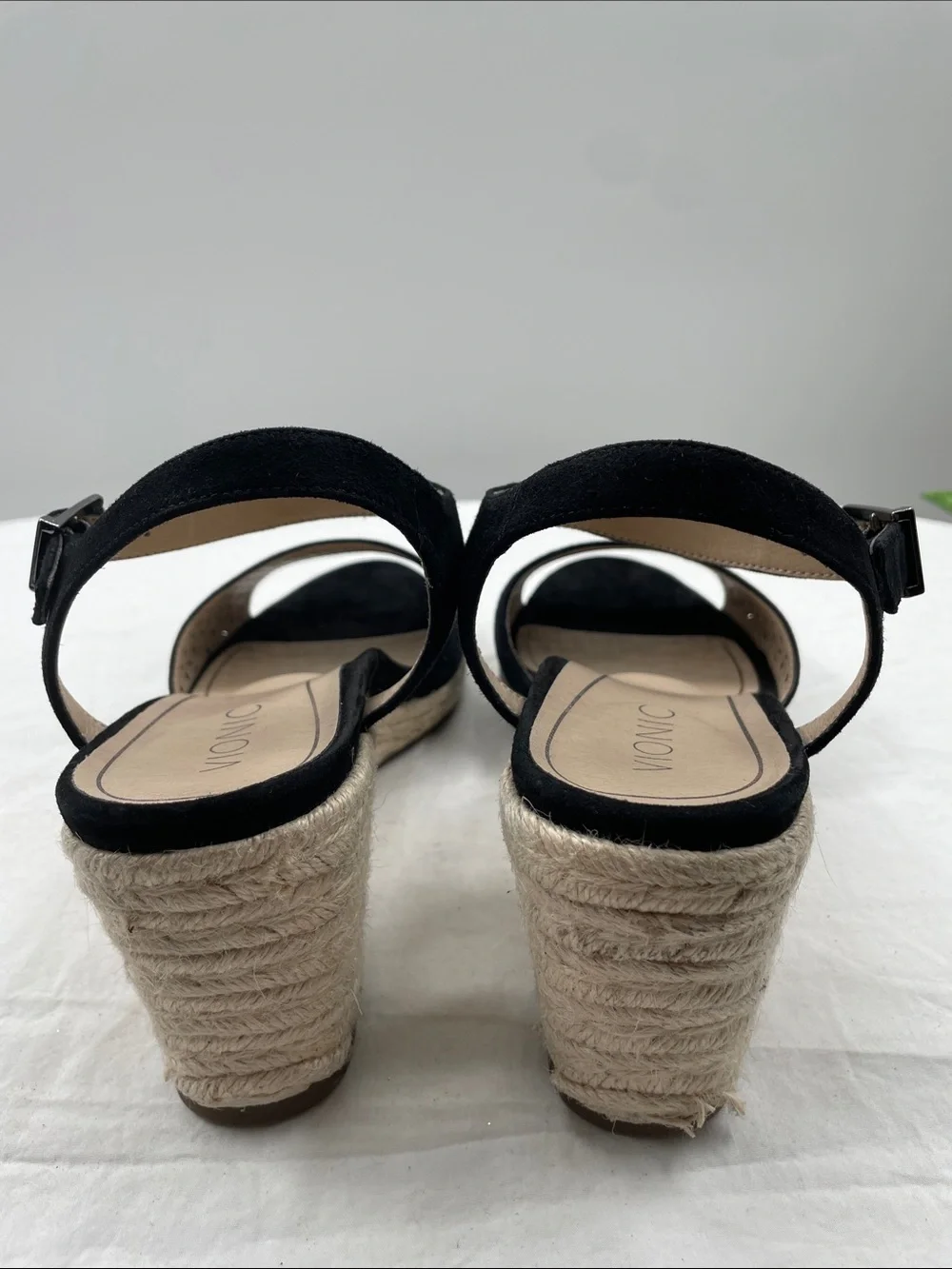 Vionic Tulum Ariel Wedge Sandals. 10M.